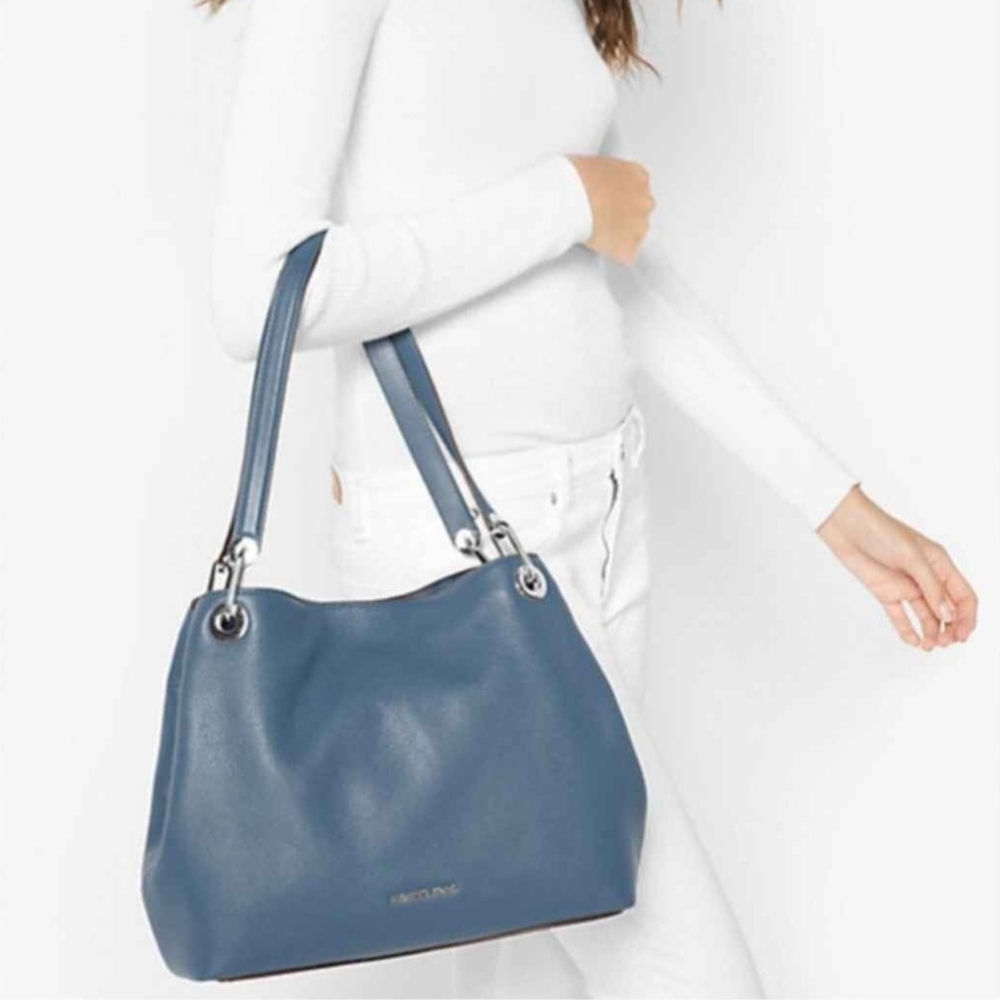 Michael Kors Blue Leather Shoulder Bag